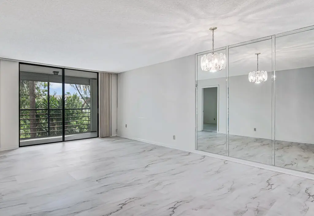 LIVING 1 at 4640 Lucerne Lakes Boulevard 206, Lake Worth