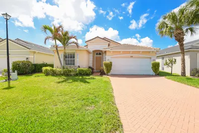 350 SW Lake Forest Way, Port St. Lucie – sold