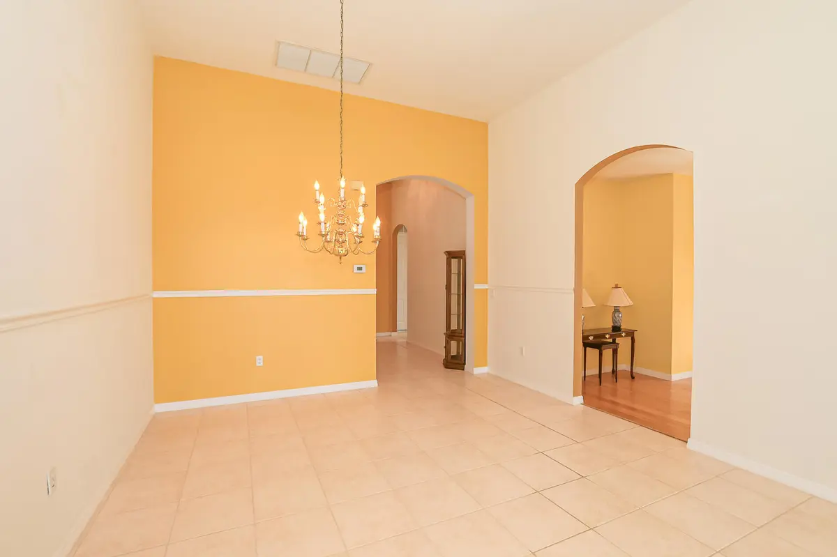 LR-2928 at 350 SW Lake Forest Way, Port St. Lucie