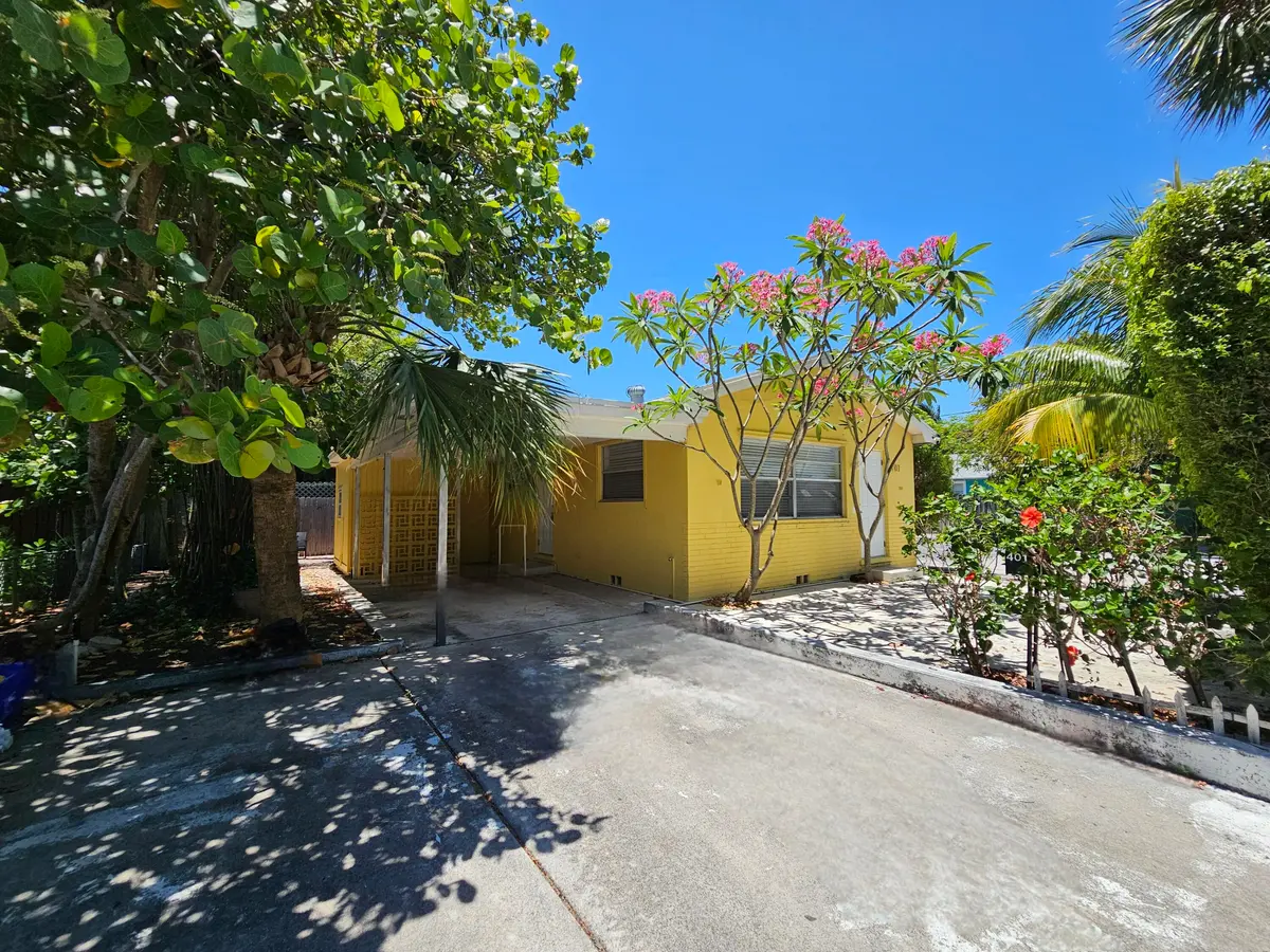 Home w carport & patios at 401 S L Street, Lake Worth Beach