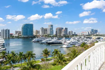 389 S Lake Drive Pha, Palm Beach – sold