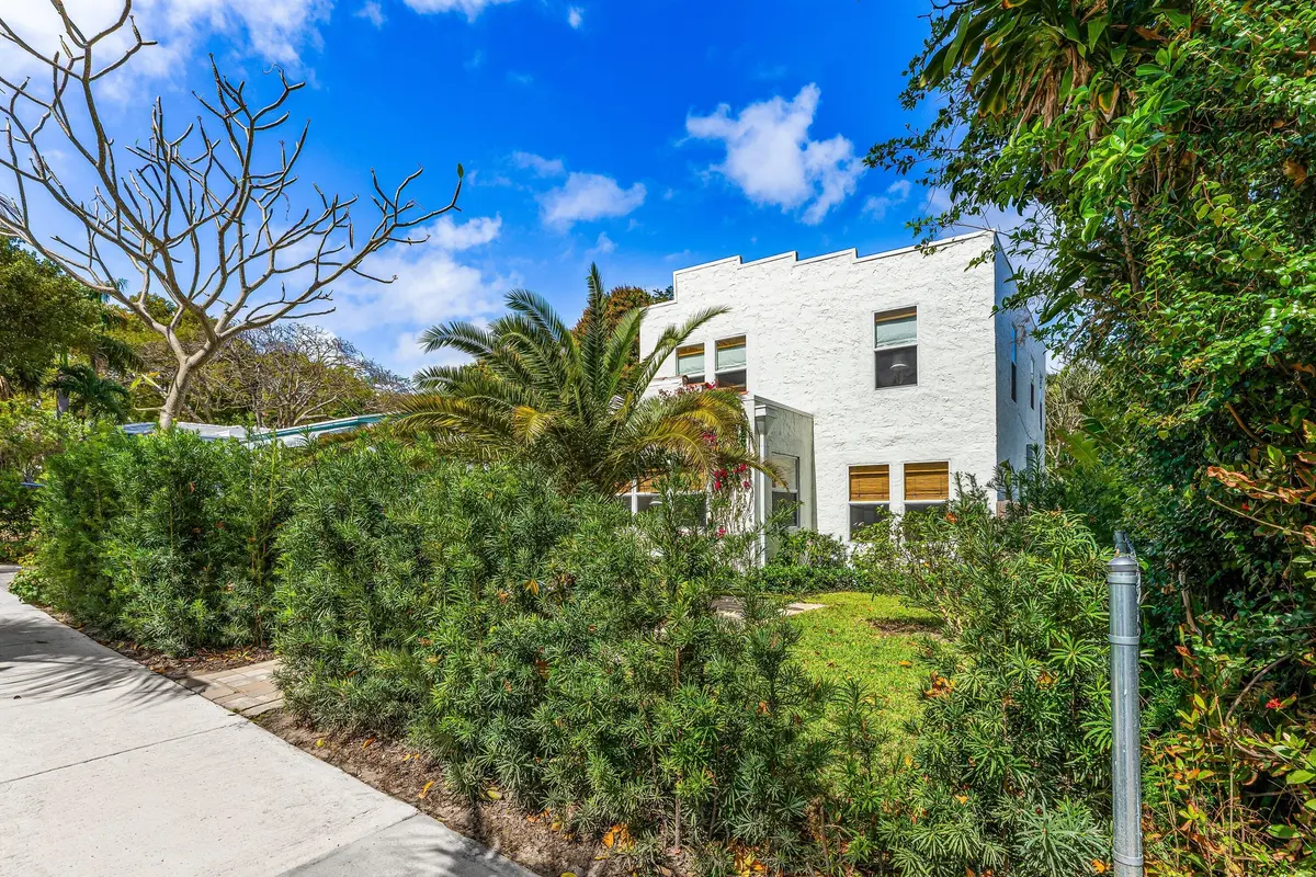 003-82534thStreet-WestPalmBeach-FL-33407 at 825 34th Street, West Palm Beach