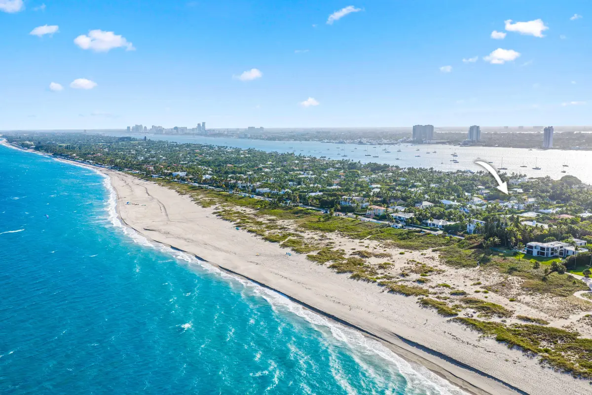 Aerial Ocean-Lake at 220 Esplanade Way, Palm Beach