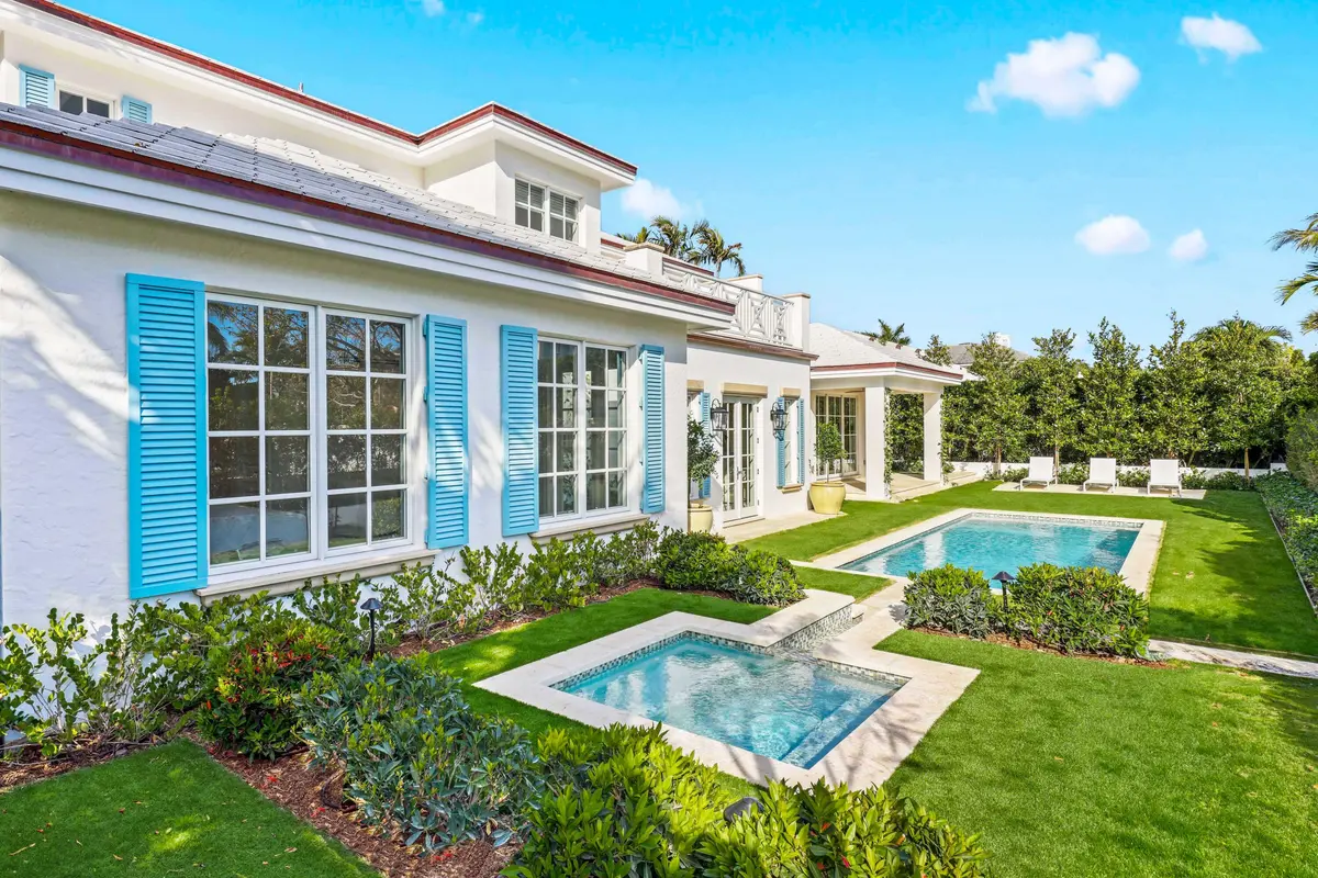 Spa, Swimming Pool & Loggia at 220 Esplanade Way, Palm Beach