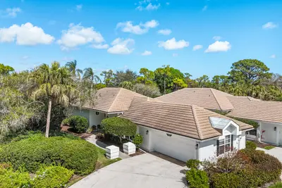 2201 NW Seagrass Drive, Palm City – Single Family Residence for sale