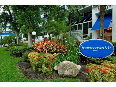 3100 NE 47th Court 401, Fort Lauderdale – sold