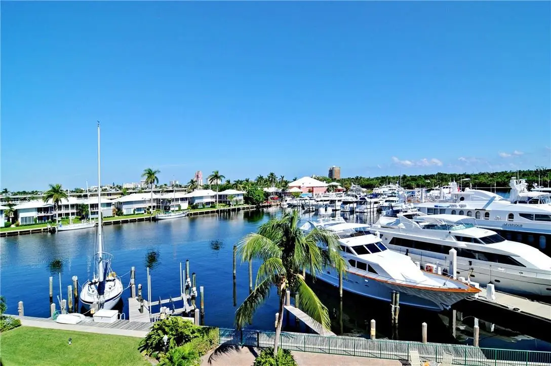 Photo 2 at 1050 Seminole Drive 2B, Fort Lauderdale