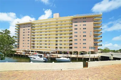 1160 Hillsboro Mile 202, Hillsboro Beach – sold