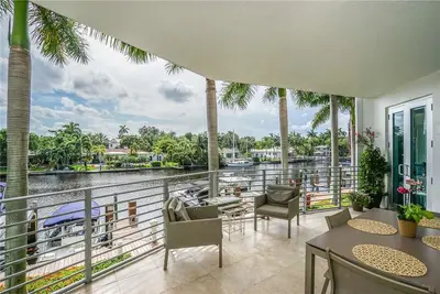 301 Hendricks Isle 2, Fort Lauderdale – sold