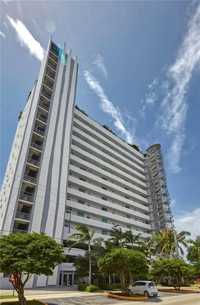 7934 West Drive 1101, North Bay Village – sold