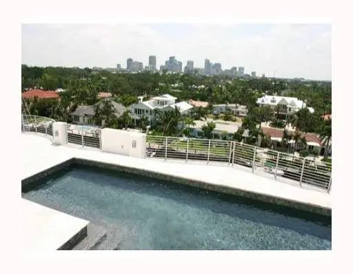 Swimming Pool/Hot Tub/Sauna at 301 Hendricks Isle 8, Fort Lauderdale