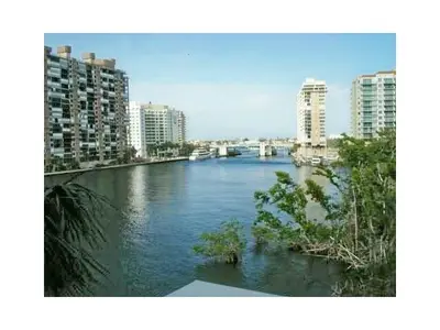 777 Bayshore Drive 502, Fort Lauderdale – sold