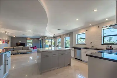 76 Isle Of Venice Drive D, Fort Lauderdale – sold
