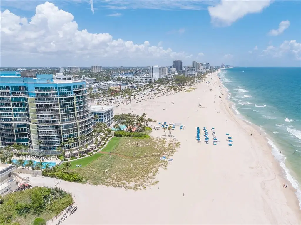 Photo 5 at 1200 Holiday Drive 402, Fort Lauderdale