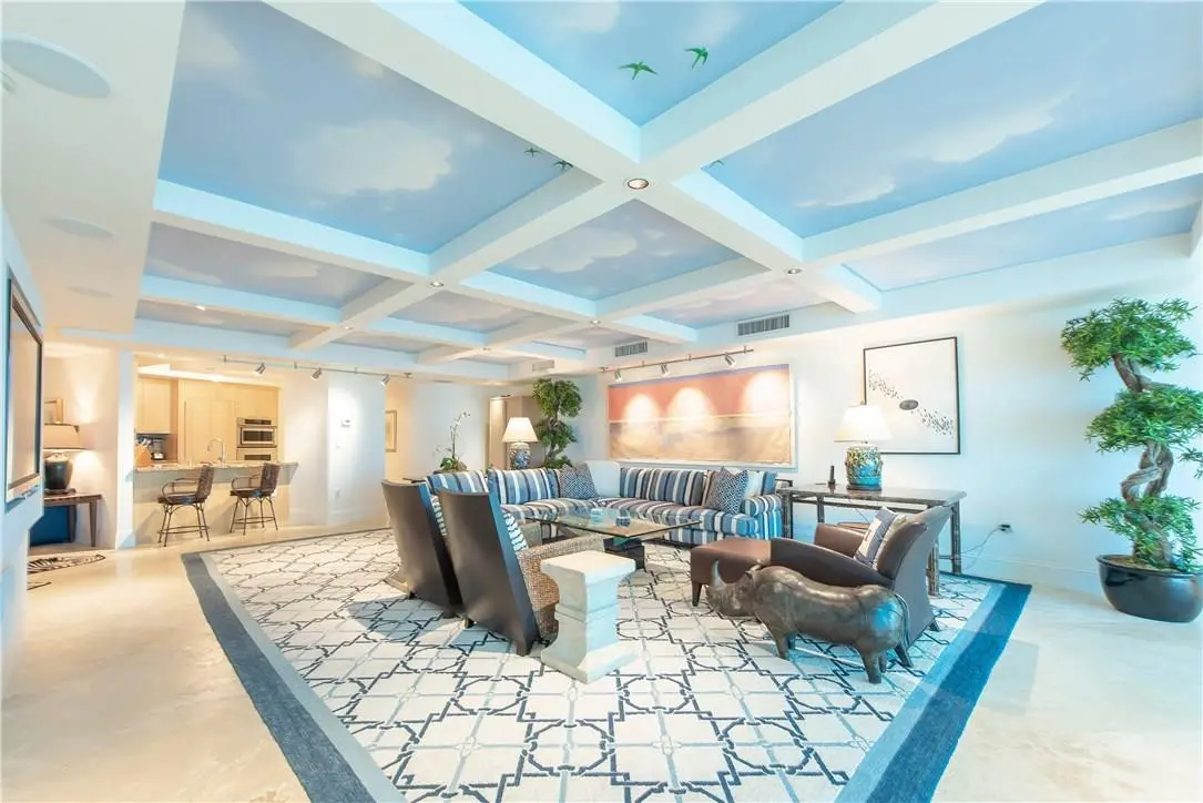 Spacious Great Room at 1200 Holiday Drive 402, Fort Lauderdale