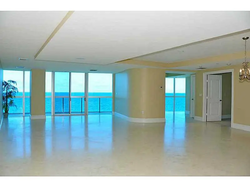 Living Room at 1200 Holiday Drive 702, Fort Lauderdale