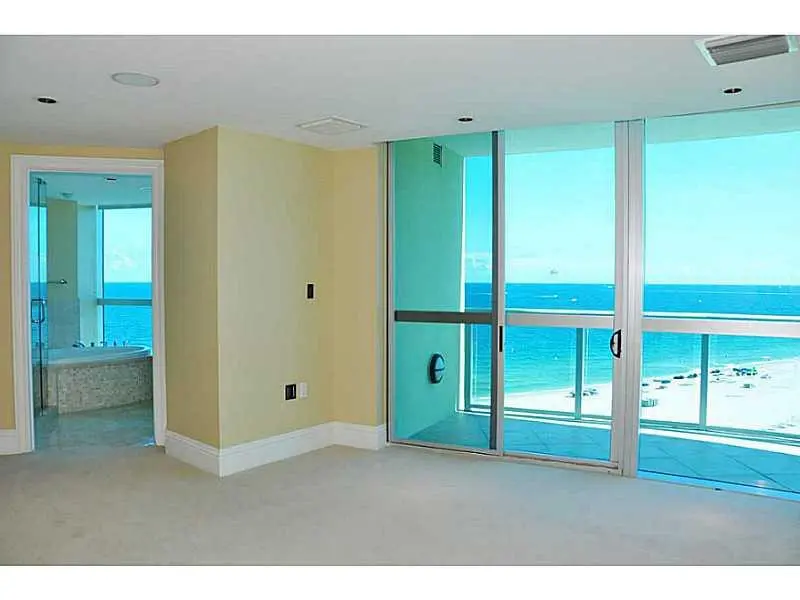 Bedroom at 1200 Holiday Drive 702, Fort Lauderdale