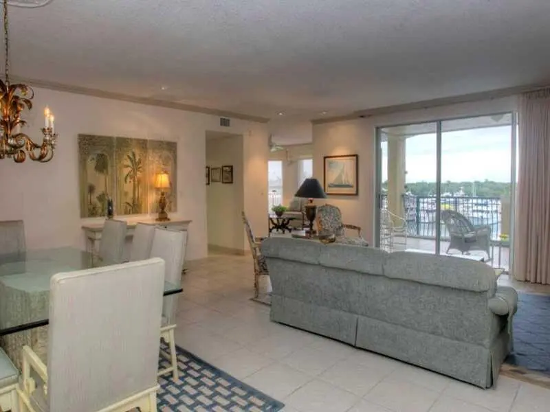 Living Room at 1050 Seminole Drive 4B, Fort Lauderdale