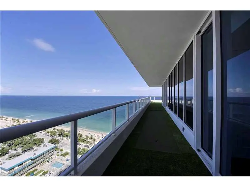 Exterior Front at 1 N Fort Lauderdale Beach Boulevard 1901, Fort Lauderdale