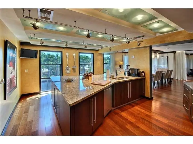 Photo 7 at 76 Isle Of Venice Drive G, Fort Lauderdale