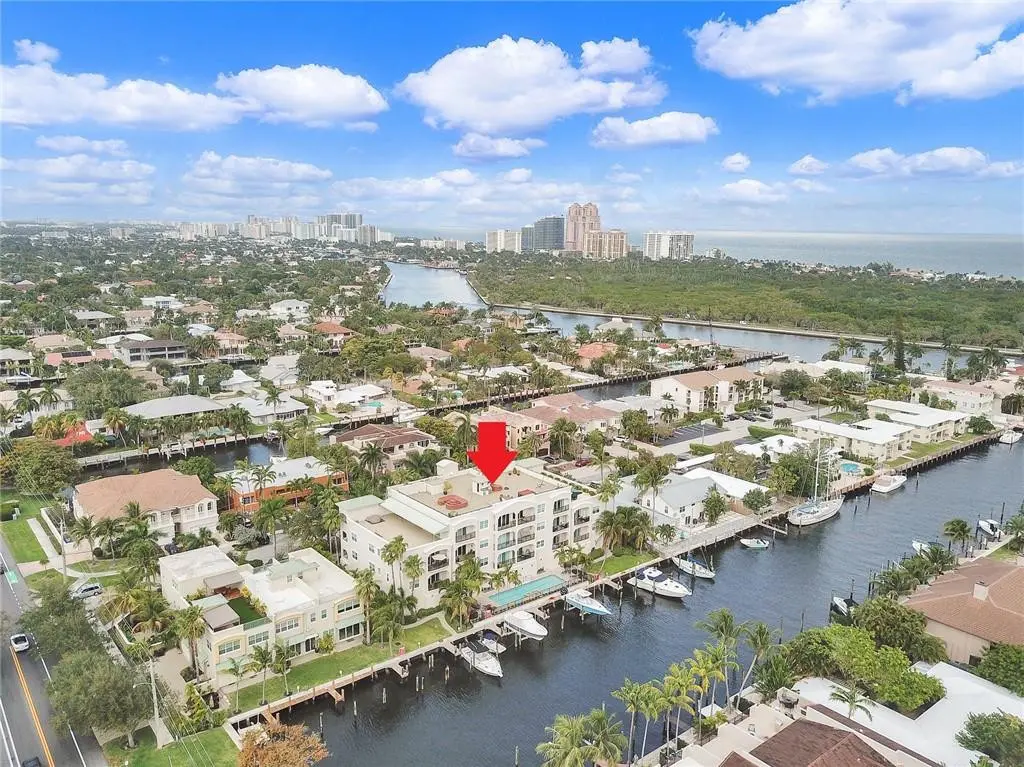 Photo 2 at 2720 NE 15th Street 302, Fort Lauderdale
