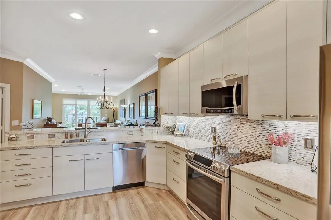 Photo 3 at 2720 NE 15th Street 302, Fort Lauderdale