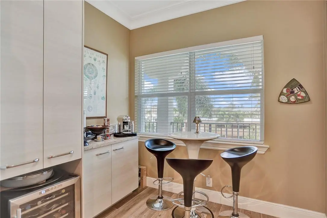 Photo 5 at 2720 NE 15th Street 302, Fort Lauderdale