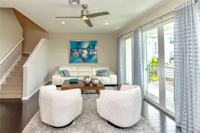 2900 NE 12th Terrace 6, Oakland Park – sold
