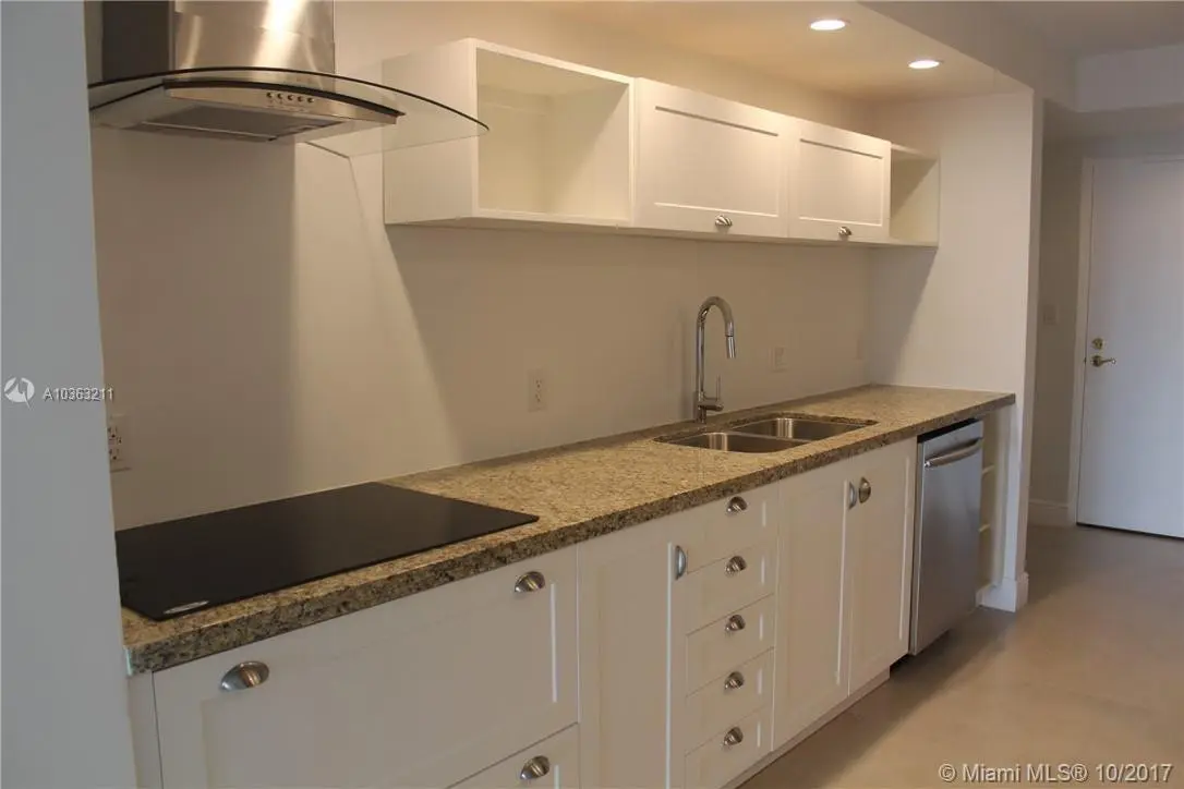 Photo 2 at 600 Grapetree Drive 5GN, Key Biscayne