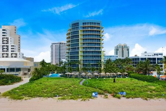 Photo 4 at 1200 Holiday Drive 108, Fort Lauderdale