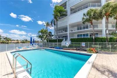 3100 NE 47th Court TH-1, Fort Lauderdale – sold