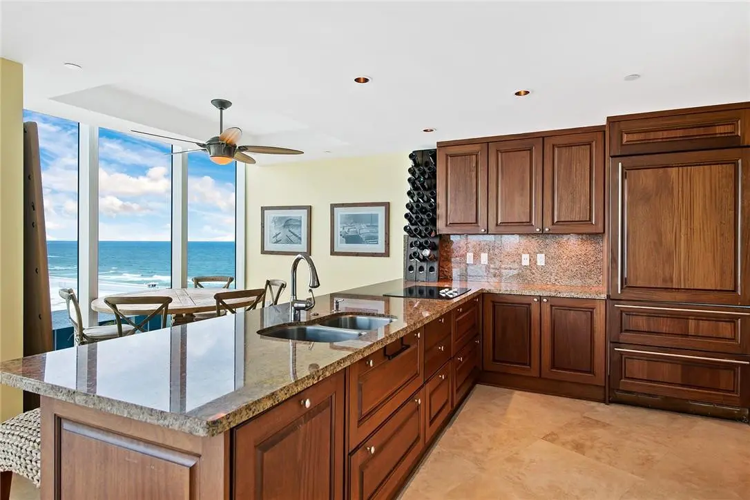 Photo 7 at 1200 Holiday Drive 606, Fort Lauderdale