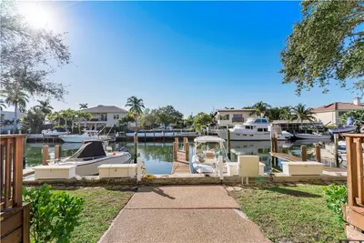 1524 SE 12th Street 1, Fort Lauderdale – sold