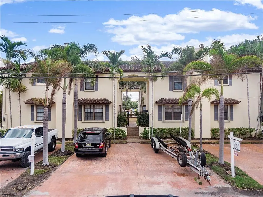 Photo 3 at 1524 SE 12th Street 1, Fort Lauderdale