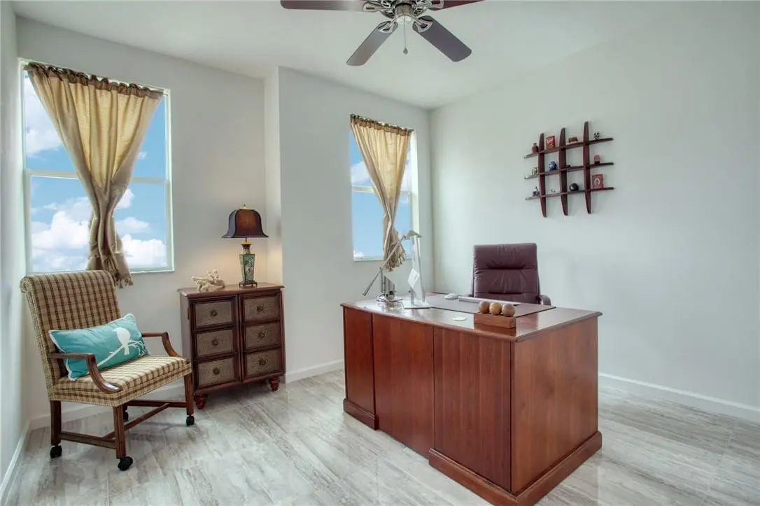 Office/Guest Bedroom at 2900 NE 12th Terrace 29, Oakland Park