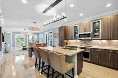 4511 El Mar Drive 310, Lauderdale-By-The-Sea – sold