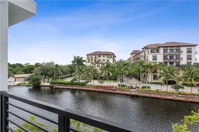 2900 NE 12th Terrace 16, Oakland Park – sold