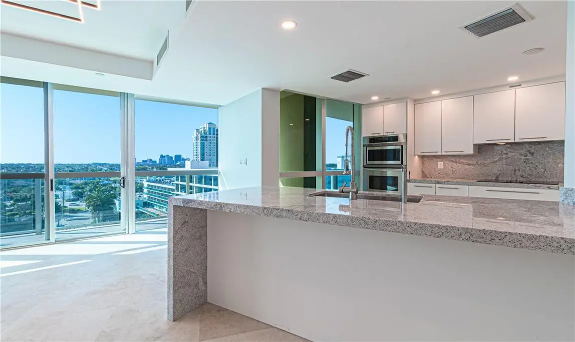 Photo 4 at 1200 Holiday Drive 705, Fort Lauderdale