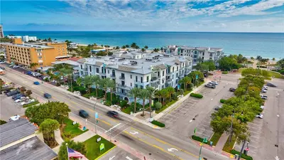 4511 El Mar Drive 311, Lauderdale-By-The-Sea – sold