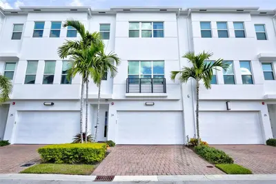 2900 NE 12th Terrace 24, Oakland Park – sold