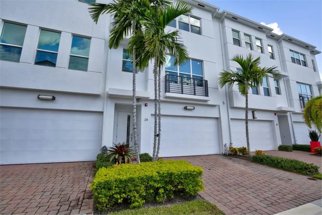 Photo 3 at 2900 NE 12th Terrace 24, Oakland Park