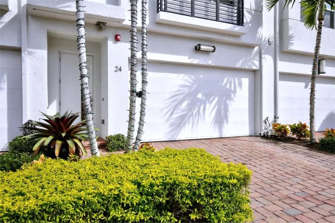 Photo 4 at 2900 NE 12th Terrace 24, Oakland Park