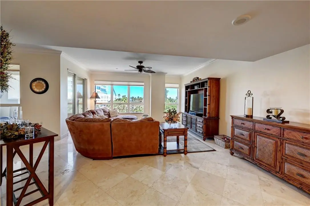 Photo 8 at 209 N Birch Road 403, Fort Lauderdale
