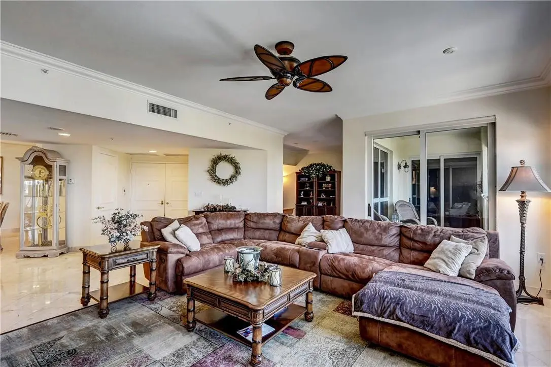 Photo 7 at 209 N Birch Road 403, Fort Lauderdale