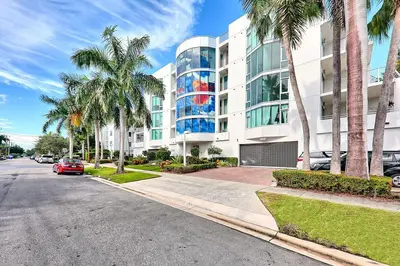 301 Hendricks Isle 6, Fort Lauderdale – sold