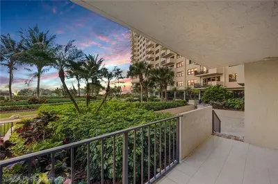 4900 N Ocean Boulevard 212, Lauderdale-By-The-Sea – sold
