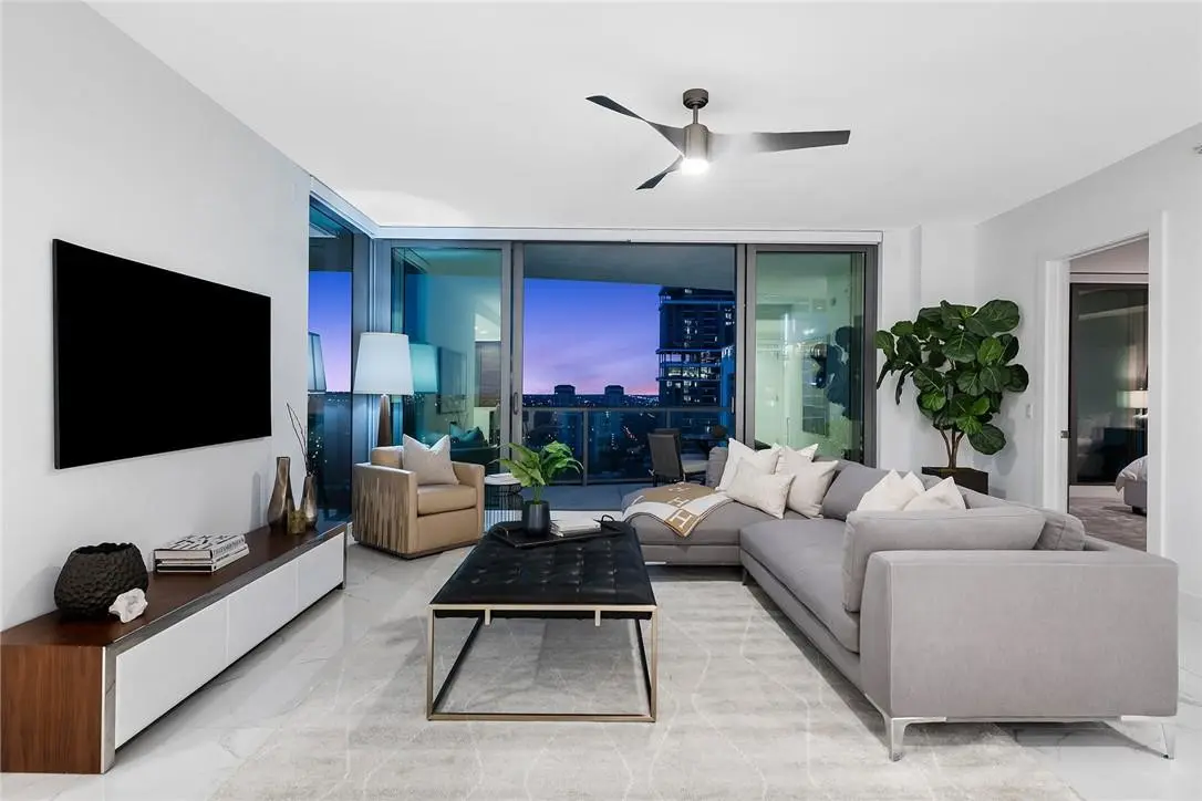 Photo 5 at 100 E Las Olas 2204, Fort Lauderdale