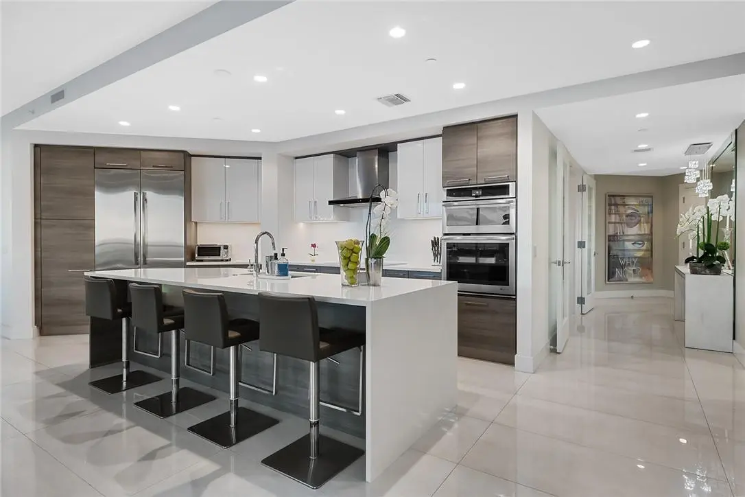 Kitchen at 100 E Las Olas Boulevard 2603, Fort Lauderdale