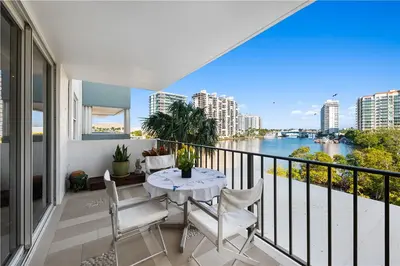 777 Bayshore Drive 502, Fort Lauderdale – sold
