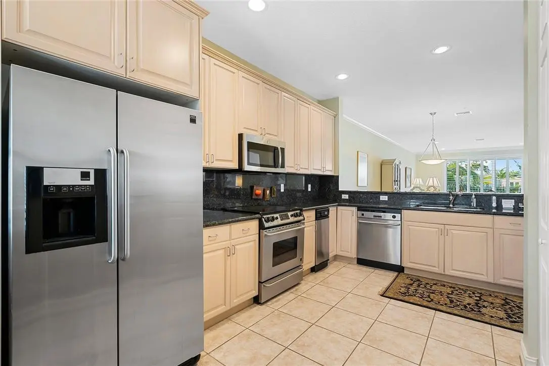 Photo 2 at 2720 NE 15th Street 301, Fort Lauderdale